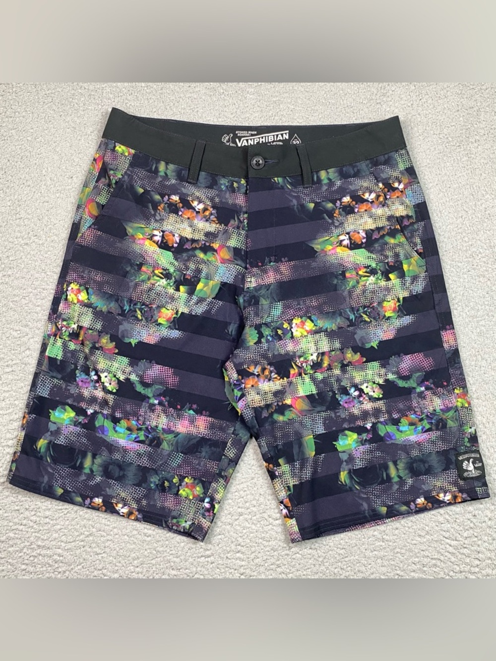 Vans Vanphibian Shorts Mens Size 32 Hybrid Beach Surf Summer Abstract Floral EUC